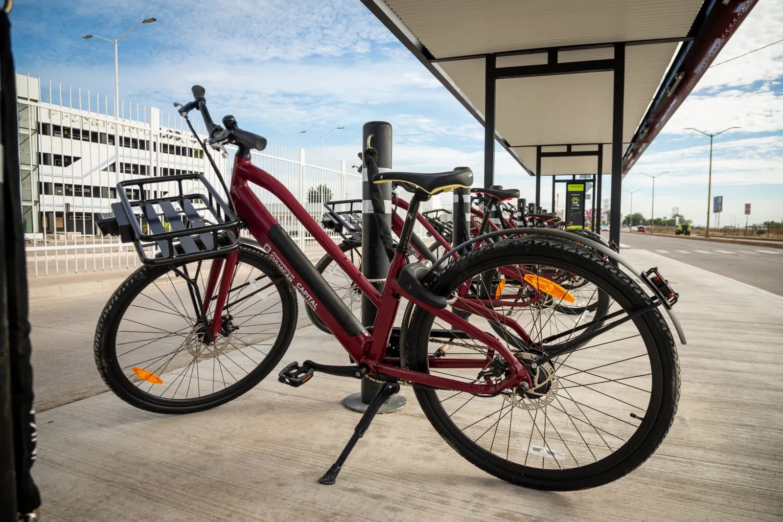 Estación del sistema Bixie con bicicletas compartidas en Culiacán, Sinaloa