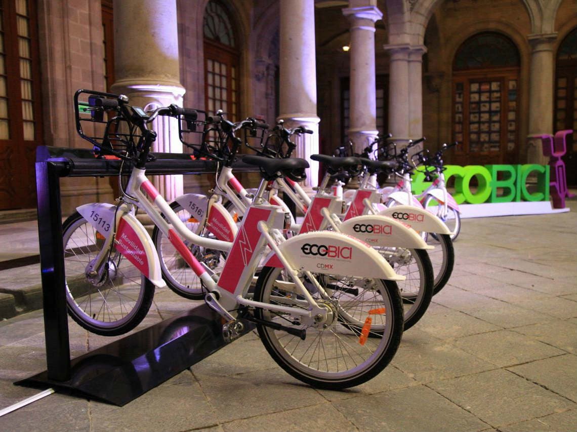 Bicicletas Ecobici en una estación de la Ciudad de México