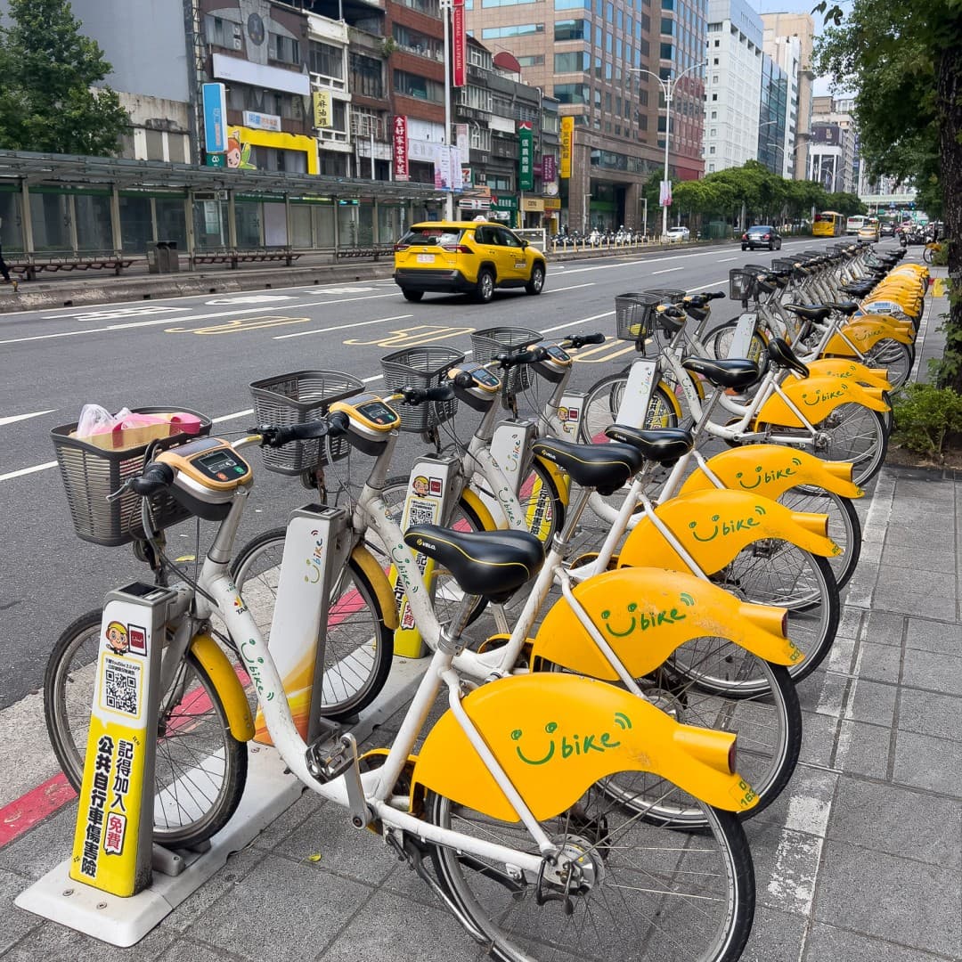 Estación del sistema YouBike de bicicleta compartida en Taiwán, socio del consorcio de RÁFAGA Mobility